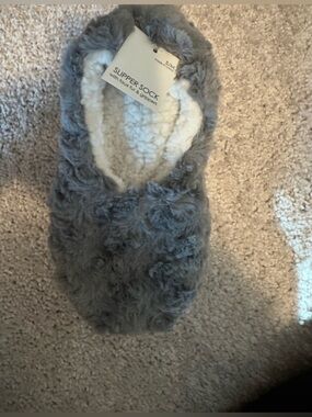 Cute and Comfy Faux Fur Slippers - Gray Sherpa Lining and no slip bottoms